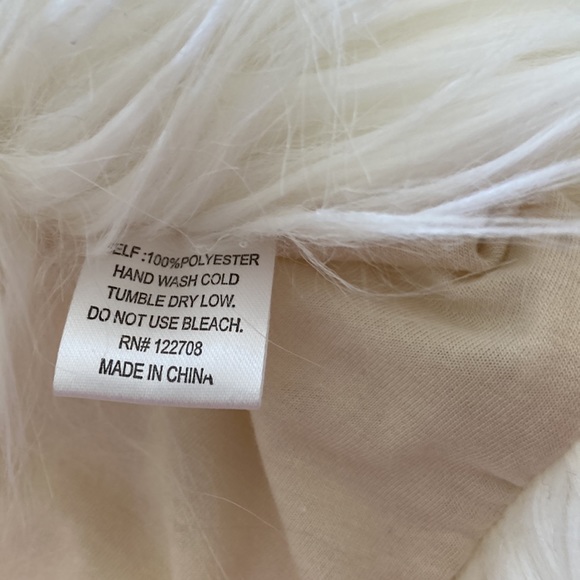 Pete and Greta Faux Fur Coat - Picture 5 of 6